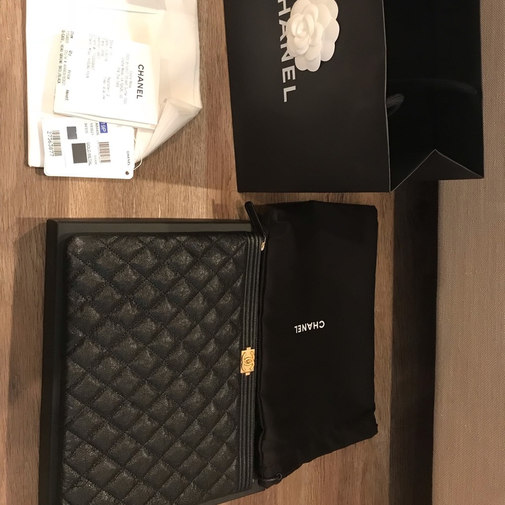 Chanel le boy pouch medium